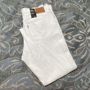 Levi’s Wedgie Straight Jeans